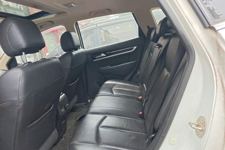 Used Dongfeng Aeolus AX7 2015 2.3L Automatic ZhiZun Version
