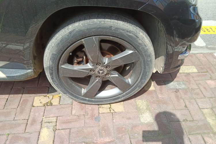 Used Mercedes-Benz GLK-Class 2013 GLK 300 4MATIC Dynamic Sunroof Model
