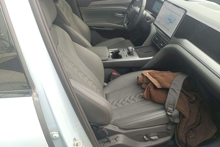 Used BYD Song L DM-i 2025 Intelligent Driving Version 160 km Beyond-Range Type
