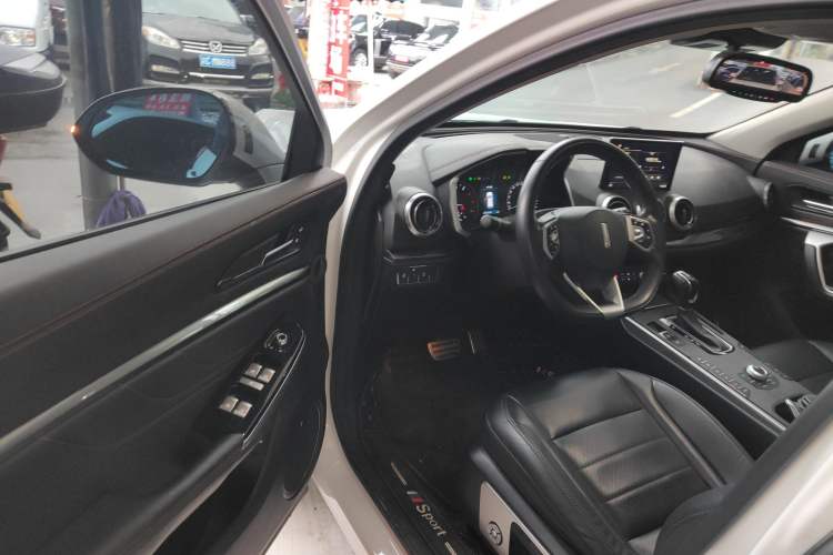 Used Wey VV5 2017 2.0T Ultra-Luxury Version
