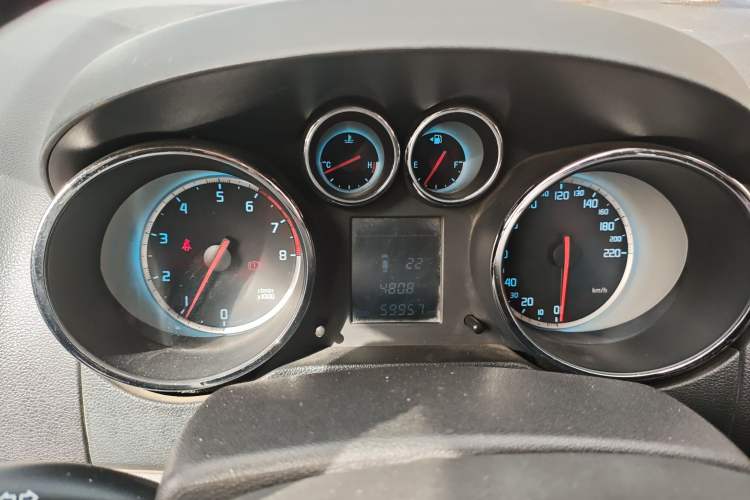 Used Changan CS35 2014 1.6L Manual Luxury Model China IV Standard
