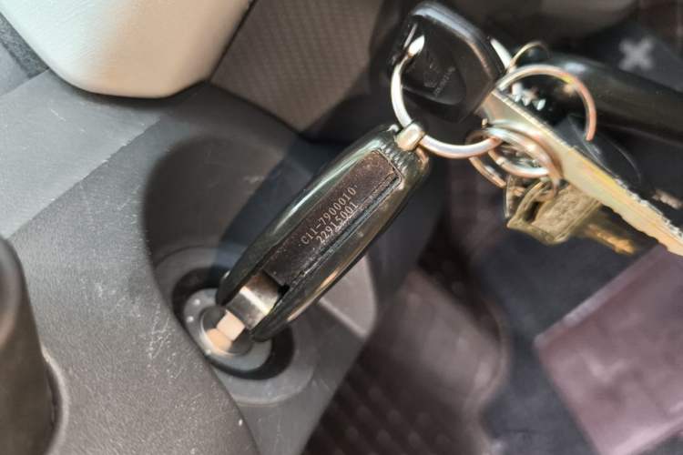 Used Chery QQ Ice Cream 2022 170km Sundae Phosphate Lithium-Ion