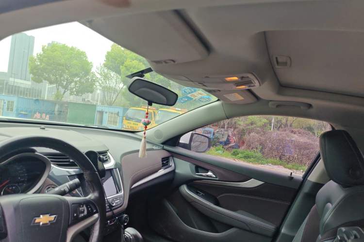 Used Chevrolet Malibu 2018 530T Automatic Luxury Edition Headliner