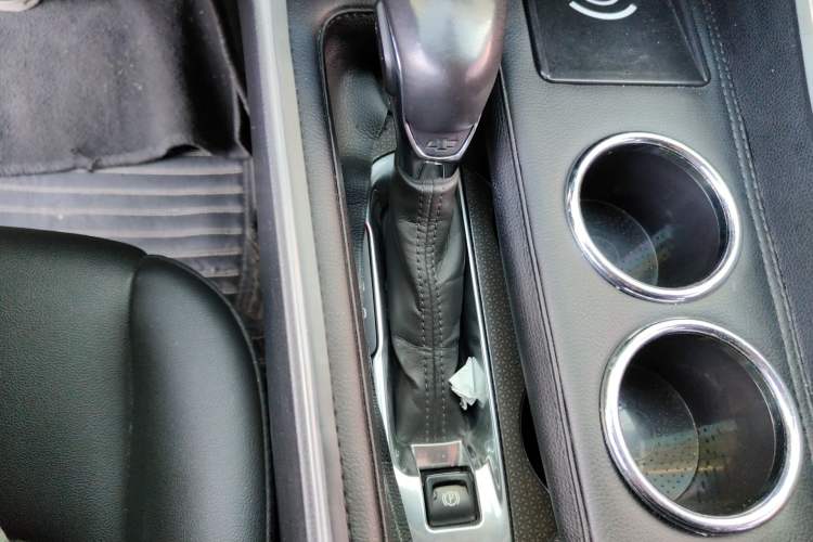 Used Chevrolet Malibu XL 2021 535T Automatic Sport Edition Gear Lever