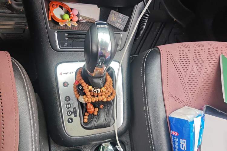 Used Volkswagen Tiguan 2016 300TSI Automatic All-Wheel Drive Fashion Vision Edition Gear Lever