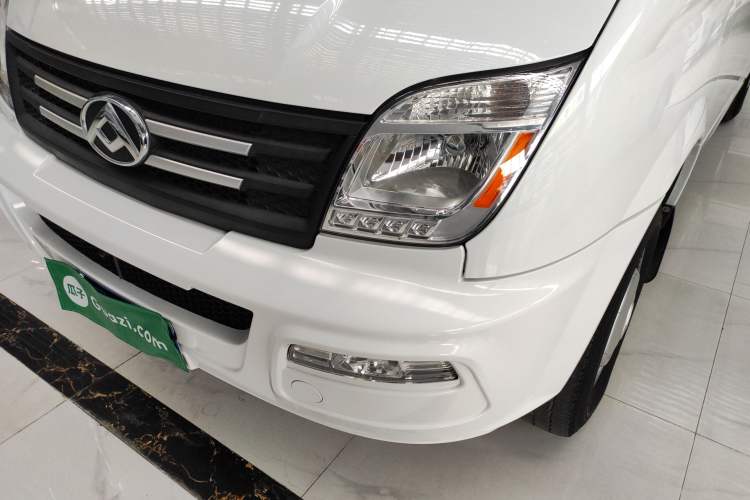 Used SAIC MAXUS Xintu V80 2021 2.0T Manual Classic Aoyuntong Short Wheelbase Mid-Roof 5/6-Seater Left Front Headlight