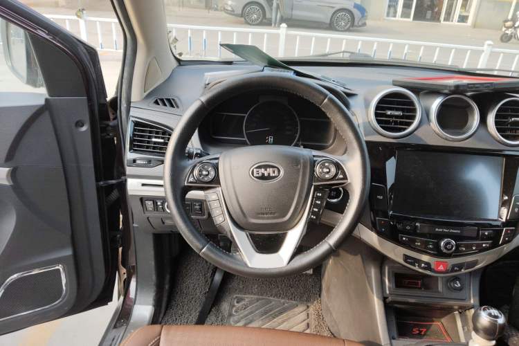 Used BYD S7 2015 1.5T Manual Luxury Model Steering Wheel