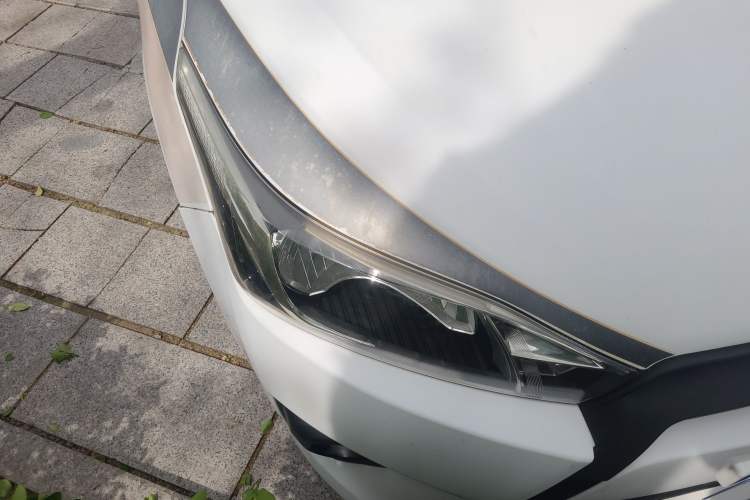 Used Toyota YARiS L Zhi Xuan 2014 1.3E Automatic Charm Edition Right Front Headlight