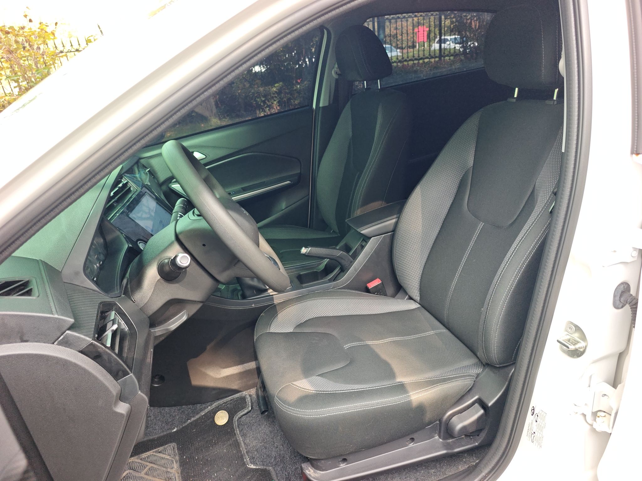 Переднее сиденье в автомобиле