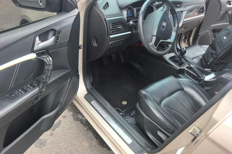 Used Geely Auto Emgrand 2017 Sedan Million Edition 1.3T Manual Top-Grade Version
