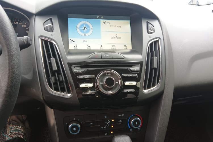 Used Ford Focus 2017 Hatchback 1.6L Automatic Comfort Plus SmartDrive Edition
