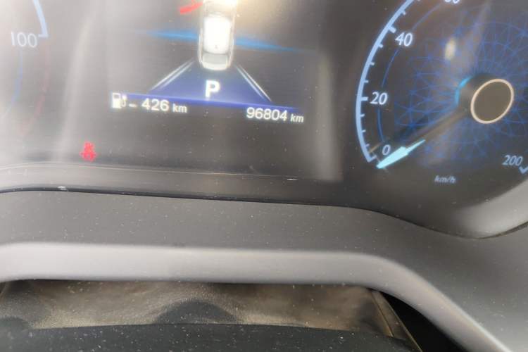 Used Hongqi E-QM5 2022 431 km Charge & Enjoy Edition Odometer Close Up