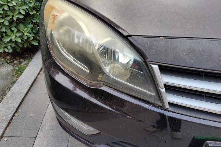 Used Soueast V5 Lingzhi 2012 1.5L Manual Luxury Version Right Front Headlight