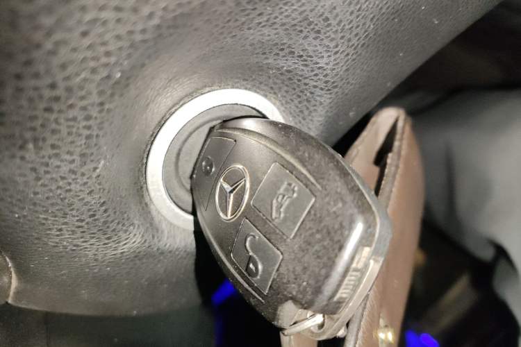 Used Mercedes-Benz Vito 2021 2.0T Elite Version 7 Seats