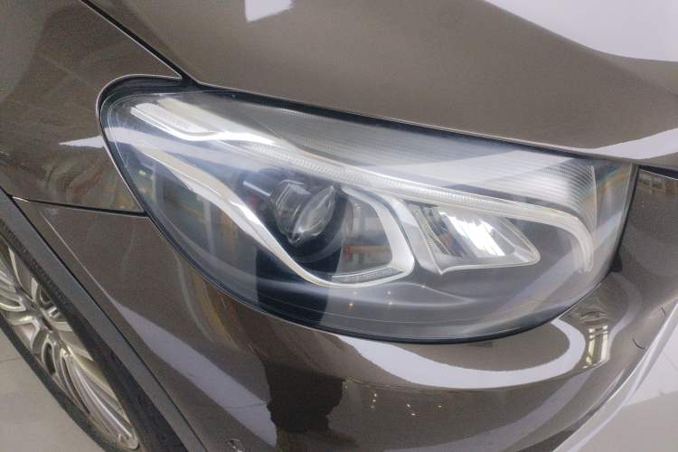 Used Mercedes-Benz GLC 2016 GLC 200 4MATIC Right Front Headlight