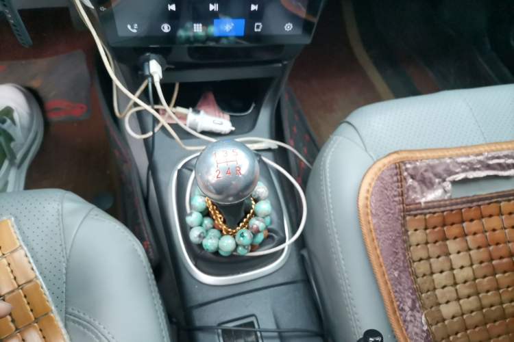 Used Mitsubishi LANCER 2012 1.6L Manual Comfort Edition SEi Gear Lever