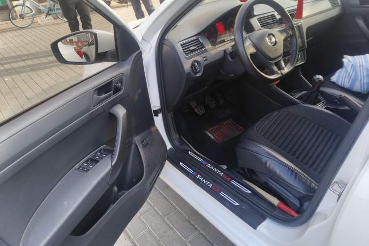 Used Volkswagen Santana 2019 1.5L Manual Fashion Edition China VI Standard Driver Seat