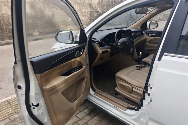 Used Baojun 730 2016 1.5L Manual Luxury Edition 7 Seats