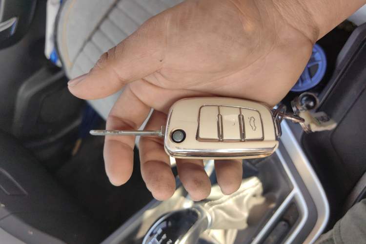 Used Geely Auto Vision X3 2019 Upgraded Model 1.5L Manual Elite Version Vehicle Key