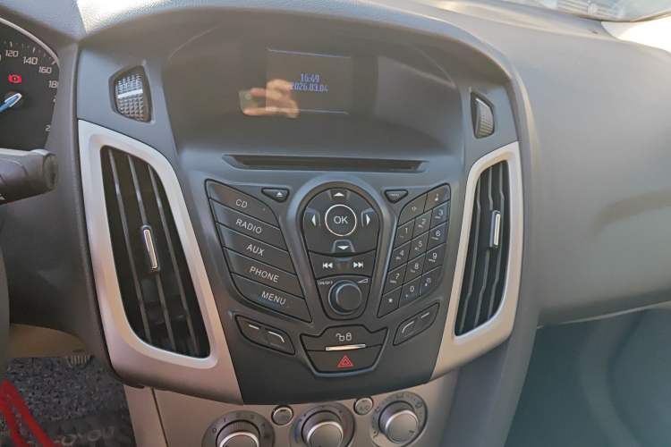 Used Ford Focus 2012 Sedan 1.6L Manual Comfort Model