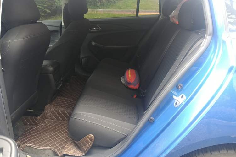 Used Roewe i5 2019 1.5L Automatic 4G Connected Langyue Edition Left Rear Seat