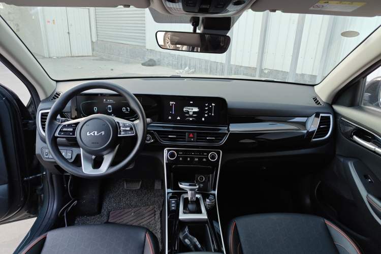 Used Kia Seltos 2023 1.5L CVT Luxury Edition
