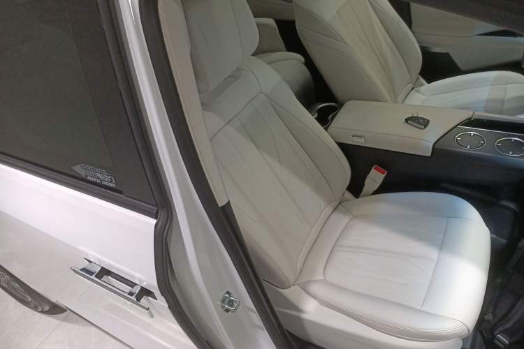 Used Buick GL8 New Energy 2024 Lu Zun Deluxe Edition 7-Seater Right Front Seat