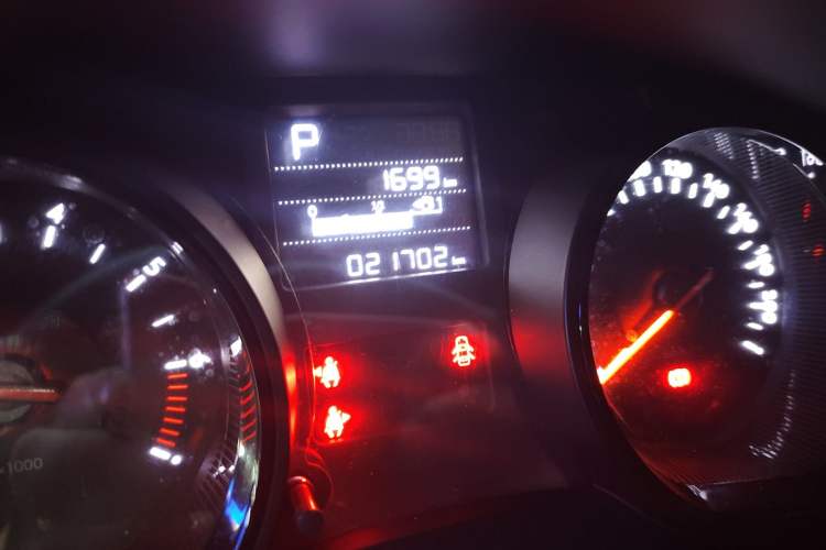 Used Citroen C3-XR 2020 230THP DCT C-Series Trendy Edition Odometer Close Up