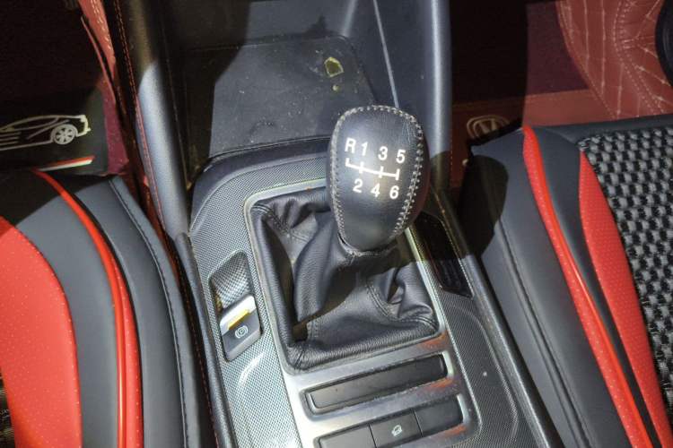 Used CHANGAN CS55 2017 1.5T Manual Colorful Edition
