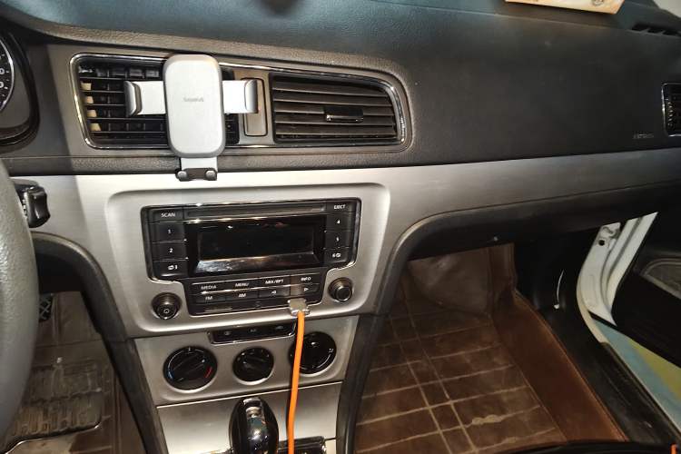 Used Volkswagen Lavida 2013 Restyled Classic 1.6L Automatic Comfort Edition