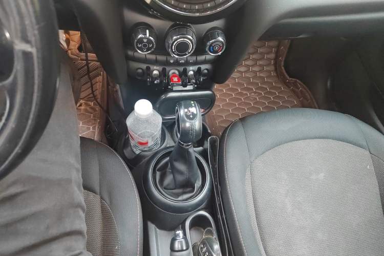 Used MINI 2014 1.2T ONE Gear Lever