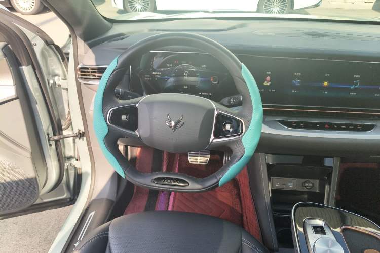 Used ARCFOX Alpha S 2022 525S 160kW Steering Wheel