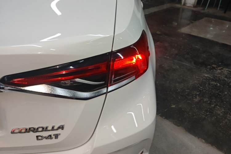 Used Toyota Corolla 2021 1.2T S-CVT Elite Edition Right Rear Taillight