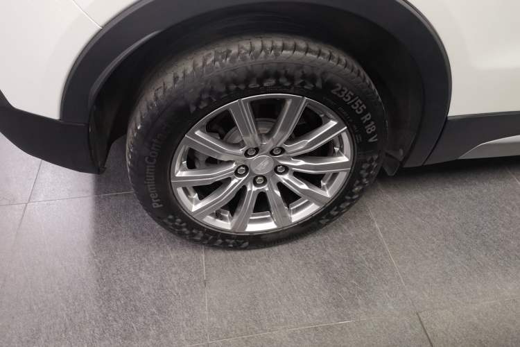 Used Cadillac XT4 2020 Revised Version 28T Two-Wheel Drive Leading Edition Right Rear Wheel Hub