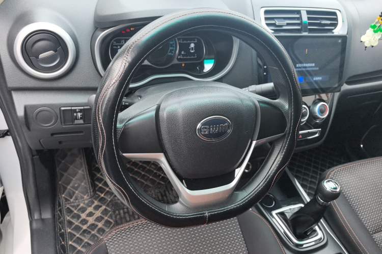 Used SWM X2 2021 1.5L Manual Business Version 7 Seats
