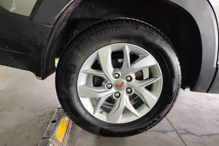 Used Wuling Hongguang S3 2019 1.5L Manual Standard Version China VI Standard Right Rear Wheel Hub