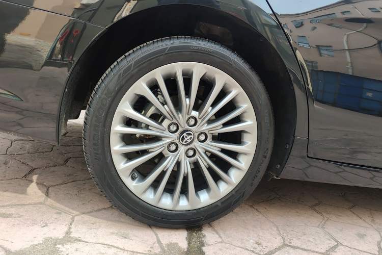 Used Toyota Avalon 2019 Dual-Engine 2.5L XLE Prestige Version China VI Standard Right Rear Wheel Hub