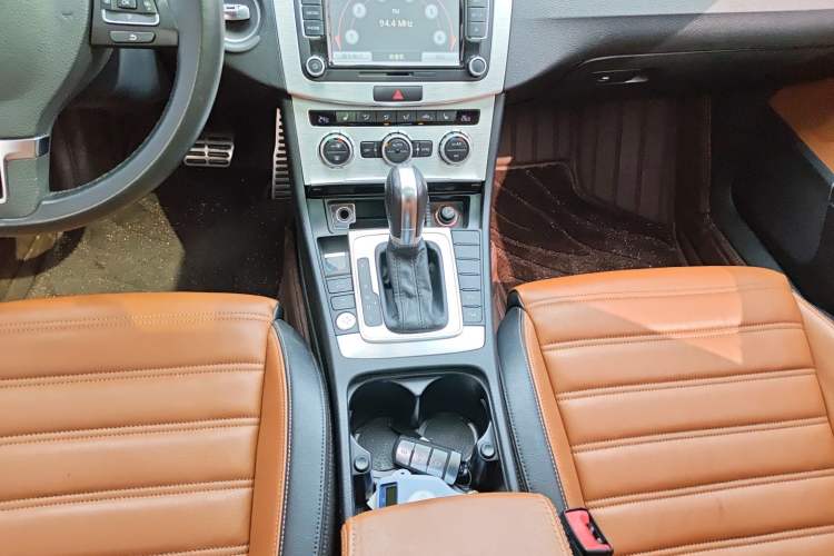 Used Volkswagen FAW-Volkswagen CC 2015 1.8TSI Luxury Model Gear Lever