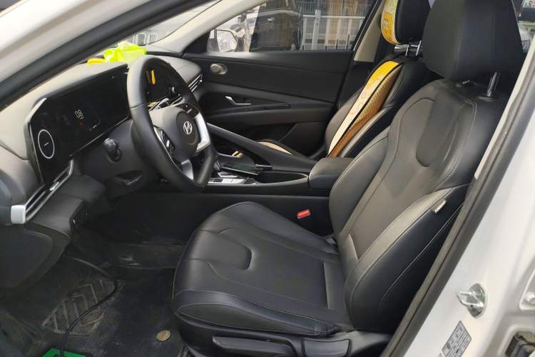 Used Hyundai Elantra 2023 1.5L CVT GLX Elite Edition
