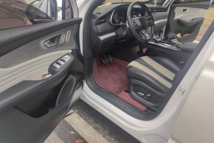 Used Roewe RX5 MAX 2019 400TGI Automatic All-Wheel Drive Smart Cabin Supreme Edition
