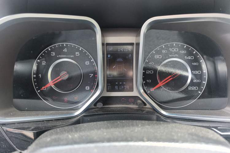 Used Zotye Domy X5 2017 Upgraded Model 1.5T CVT ZhiXian Edition Instrument Cluster