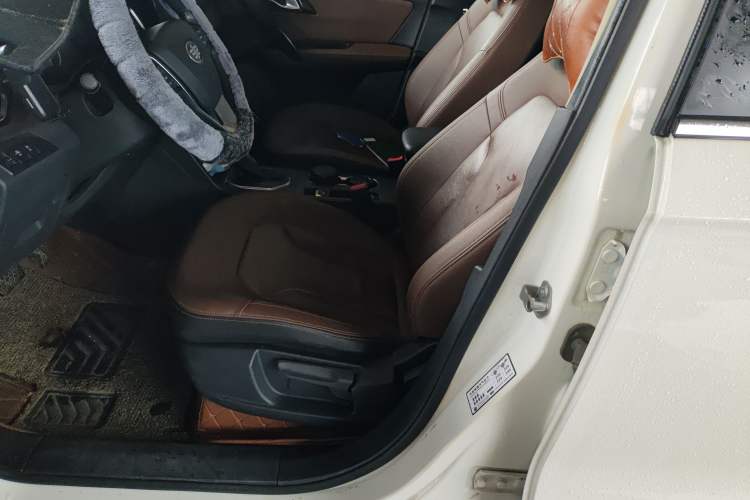 Used FAW Senya R7 2017 1.6L Automatic Smart Version