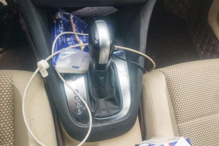 Used Volkswagen Golf 2012 1.6L Automatic Comfort Model Gear Lever