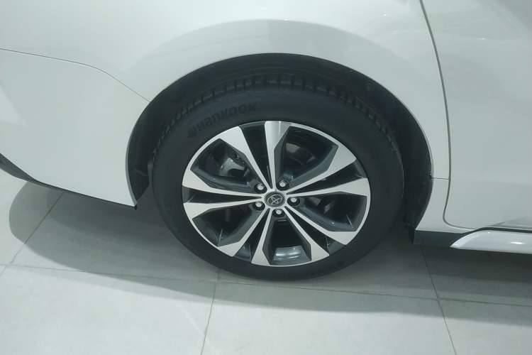 Used Toyota Granvia 2023 2.5L Hybrid Prestige PLUS Edition