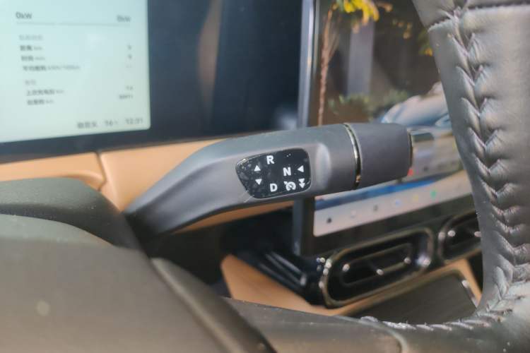 Used Leapmotor C11 2024 All-Electric 580 Luxury Edition Gear Lever