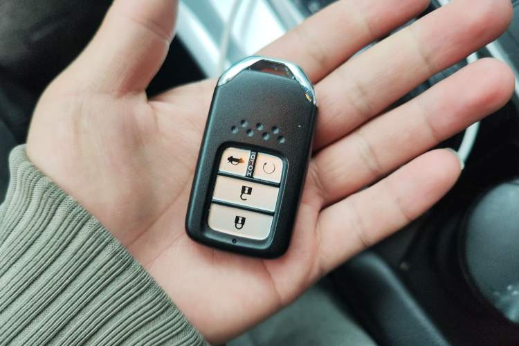 Used Honda Civic 2016 220TURBO CVT Luxury Edition Vehicle Key