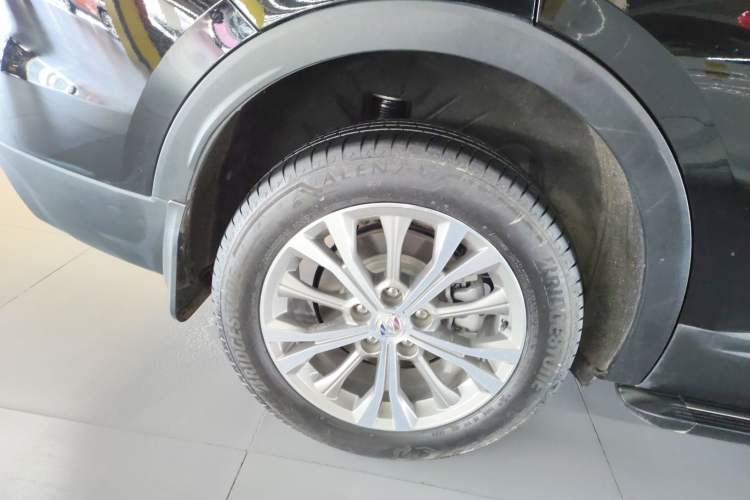 Used Buick Envision 2023 Encore Plus 652T Five-Seat All-Wheel-Drive Luxury Model