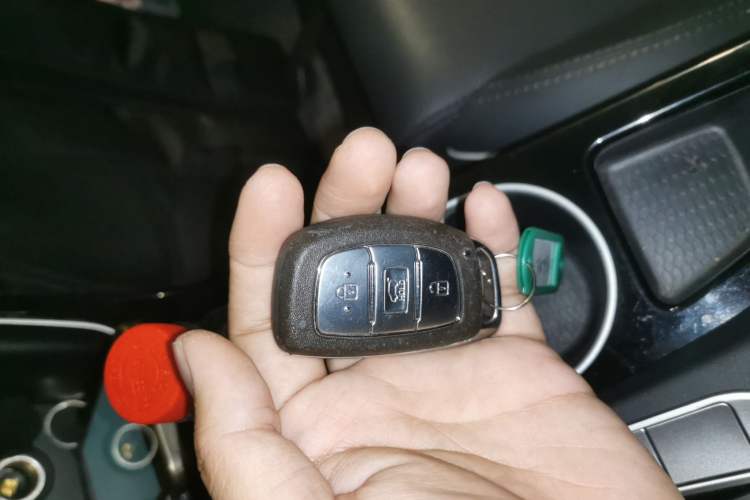 Used Hyundai Tucson 2019 280TGDi Dual-Clutch Two-Wheel Drive Fashion Edition China VI Standard