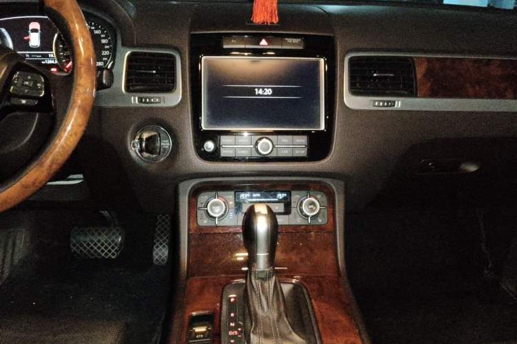 Used Volkswagen Touareg 2014 3.0 TSI New Edition