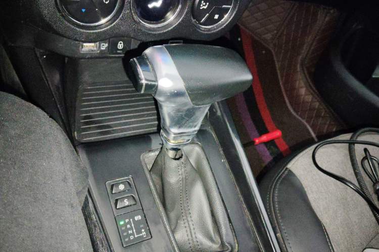 Used Citroen C3-XR 2019 230THP DCT Active Version Gear Lever